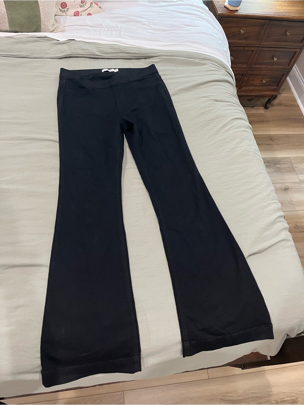 Cello Women’s Flare Leg Jeans black XL